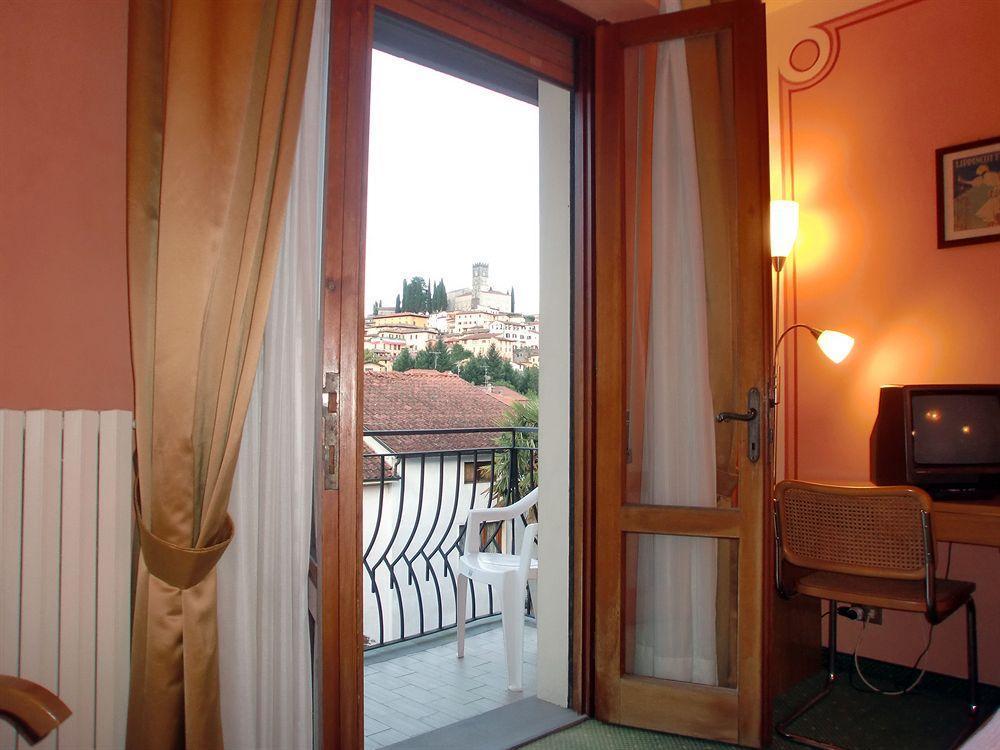 Hotel La Pergola Barga Exterior foto
